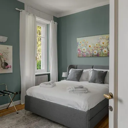 Ruby With View By Petra Luxury * Laglio